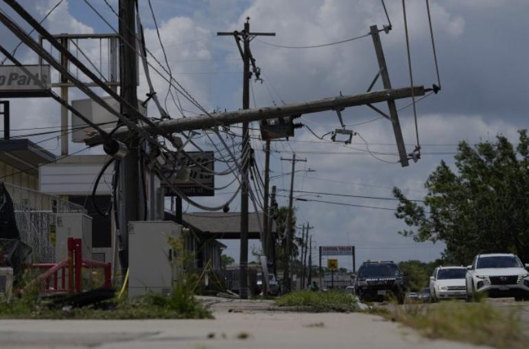 Texas Struggles with Massive Power Outages and Rising Heat Following Hurricane Beryl